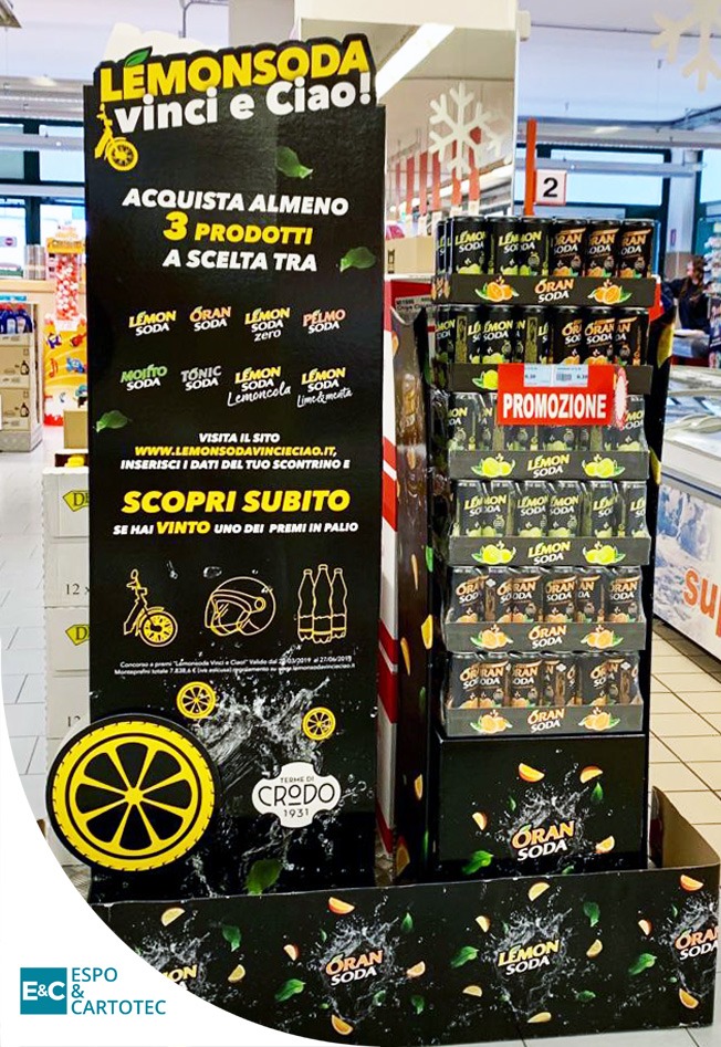 Totem promozionale in supermercato Lemonsoda