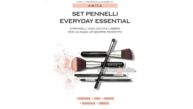 In Edicola: Amica con set di pennelli trucco